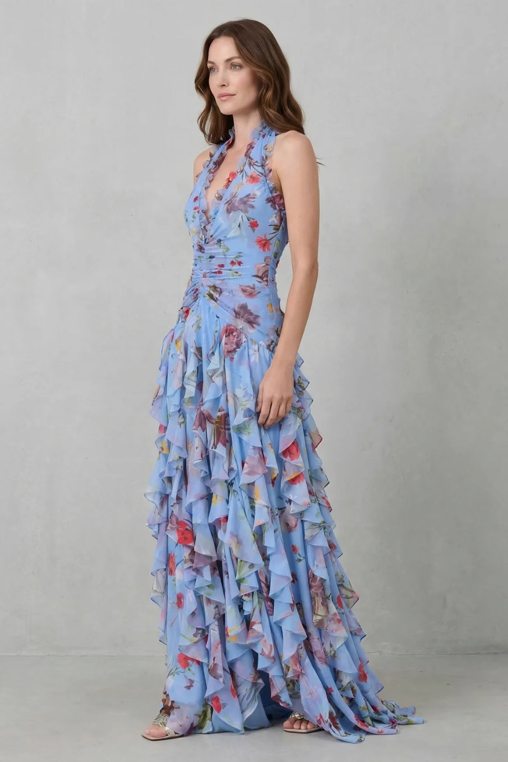 Belladina | Vestido largo romántico con cascada de rosas y escote al estilo americano