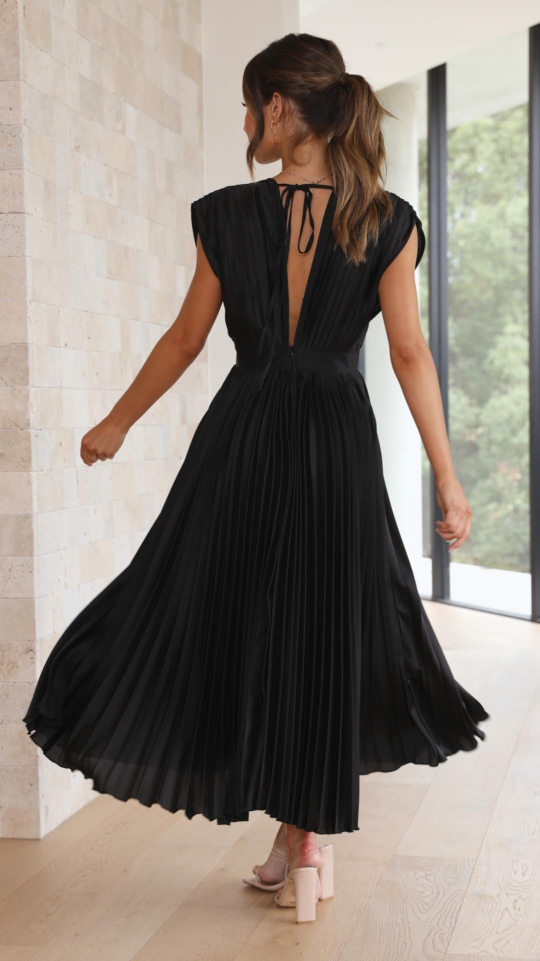 ISLA | VESTIDO PLISADO ELEGANTE