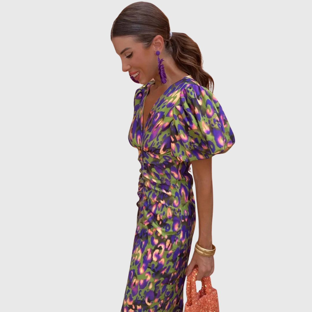 ELISA | VESTIDO ESTAMPADO DE CORTE ENTALLADO Y ACTITUD VIBRANTE