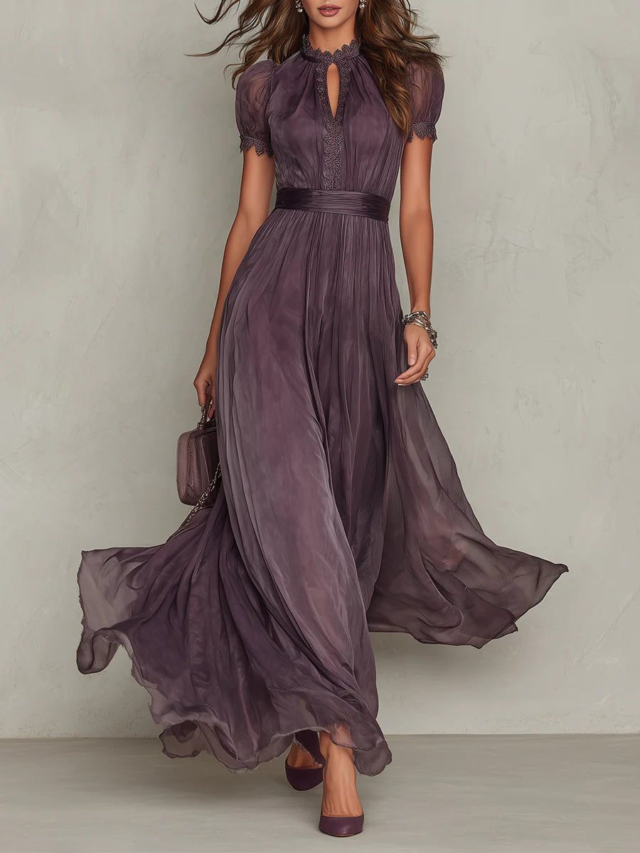 VESTIDO LARGO VIOLETA CON ESCOTE EN FORMA DE LLAVE Y BORDE DE ENCAJE DE CHIFÓN
