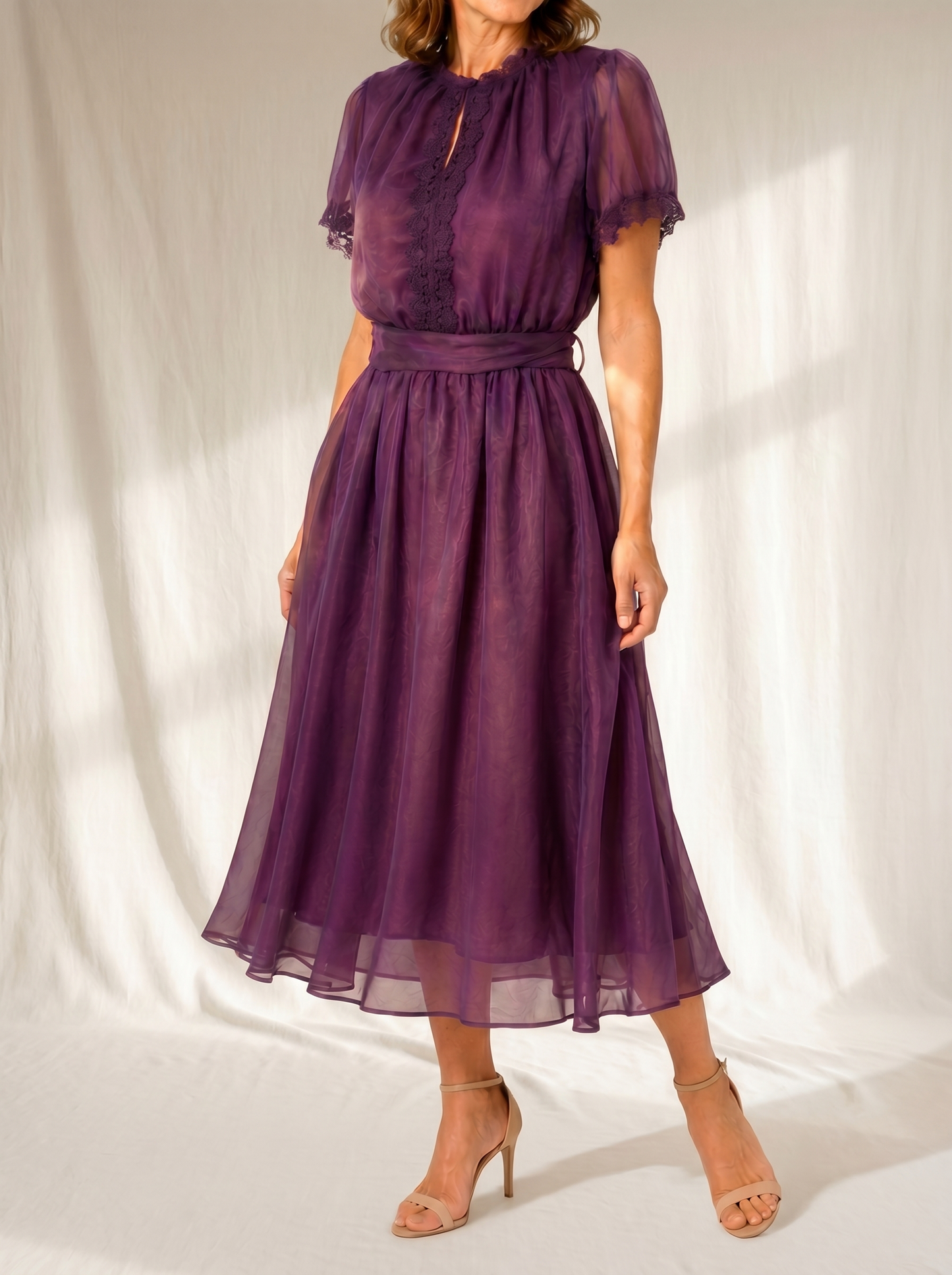 Flavia | Vestido Largo con Escote en Lágrima y Borde de Encaje de Chifón