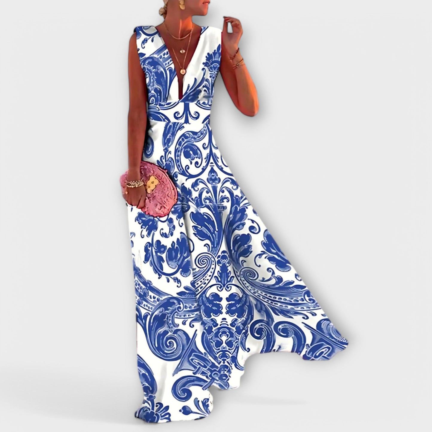 CAMILA | VESTIDO LARGO DE ESCOTE PROFUNDO Y LÍNEA DEPURADA