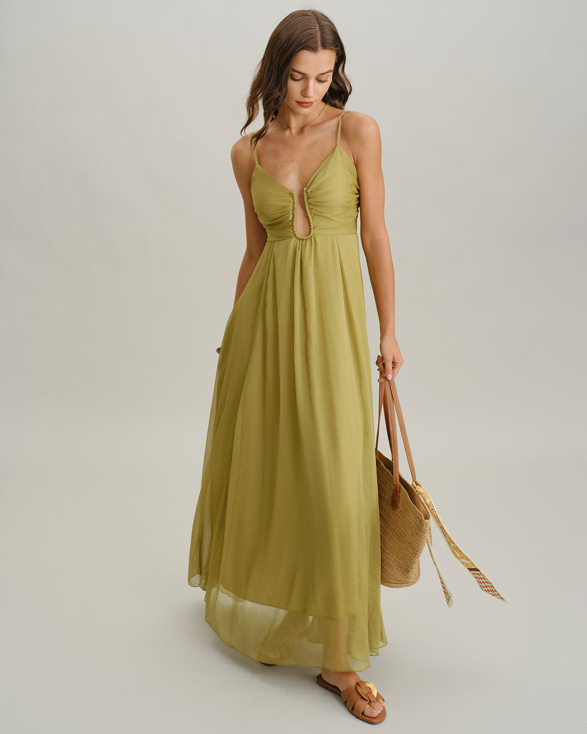 RIHANNA | VESTIDO LARGO CON VOLANTES VERDES