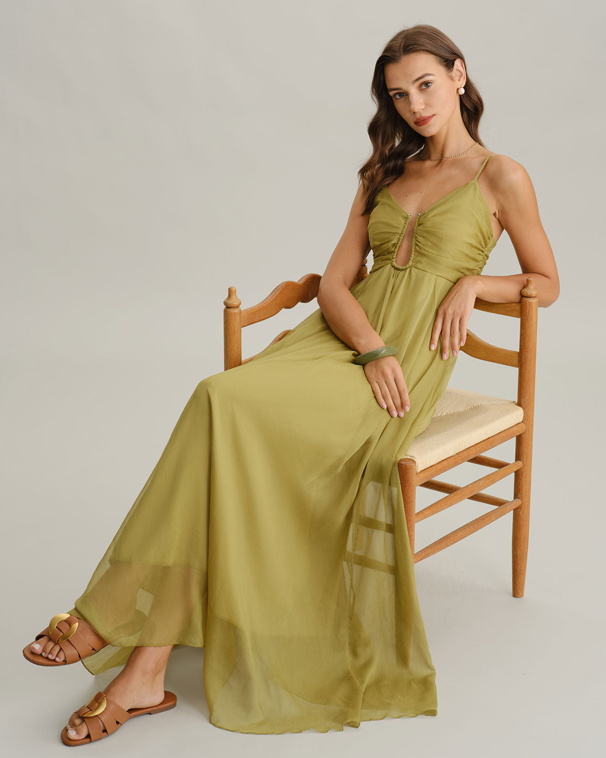 RIHANNA | VESTIDO LARGO CON VOLANTES VERDES